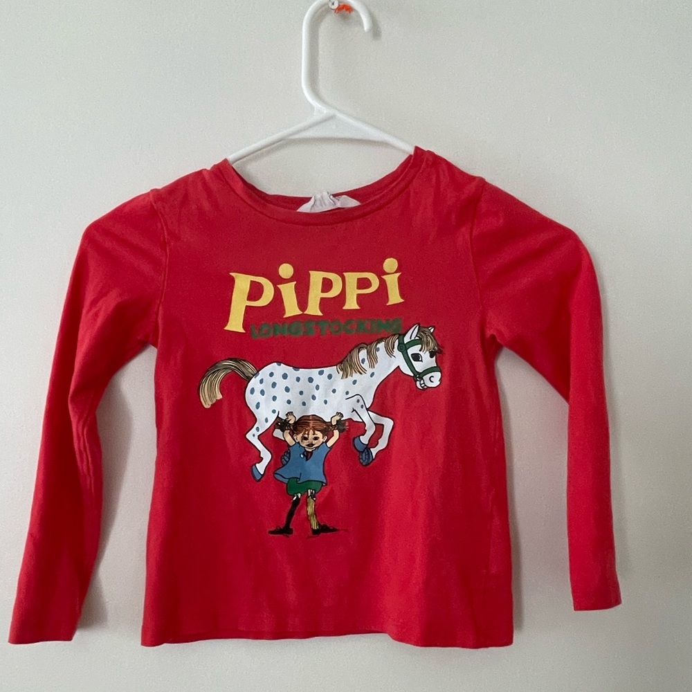 H&M Red Pippi Longstocking Graphic Long-Sleeve Tee size 4-6